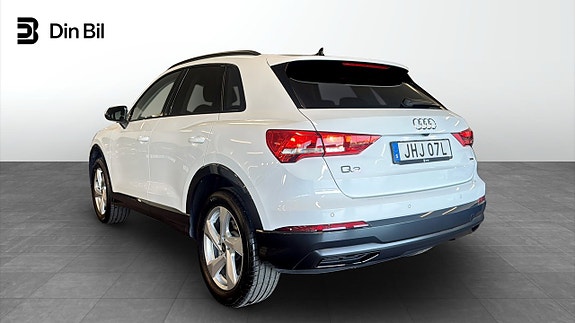 Audi Q3 3 of 22