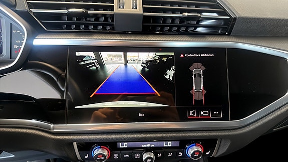 Audi Q3 20 of 22