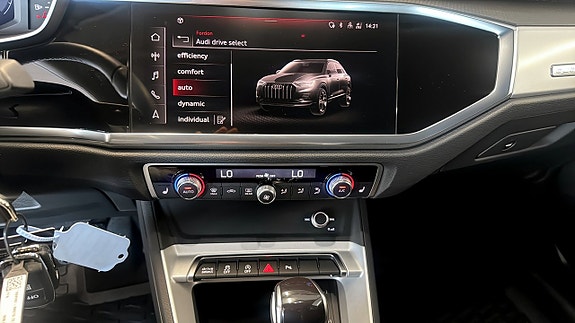 Audi Q3 17 of 22