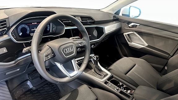 Audi Q3 7 of 22
