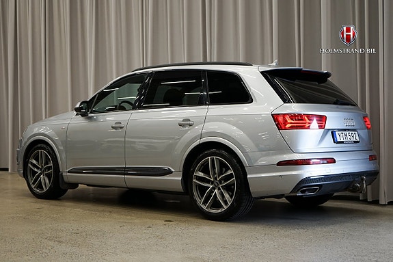 Audi Q7 4 of 28