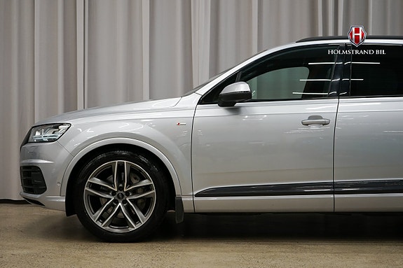 Audi Q7 6 of 28