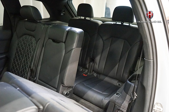 Audi Q7 14 of 28