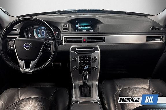 Volvo XC70 3 of 17