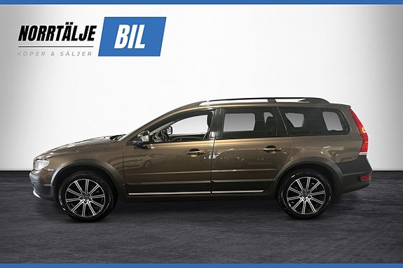 Volvo XC70 5 of 17