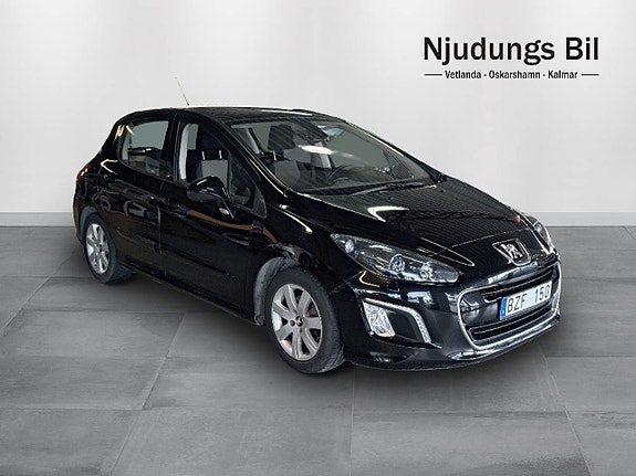 Peugeot 308 4 of 8