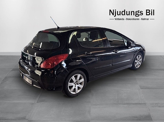 Peugeot 308 3 of 8