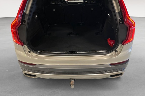 Volvo XC90 23 of 26