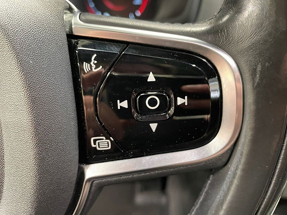 Volvo XC90 12 of 26