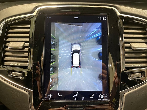 Volvo XC90 15 of 26