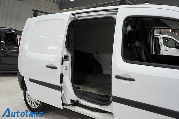 Renault Kangoo Express 11 of 30
