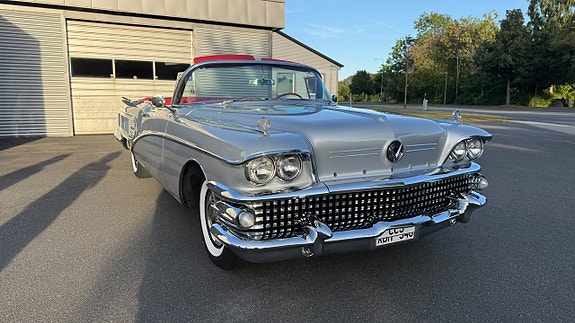 Buick Limited 11 of 30