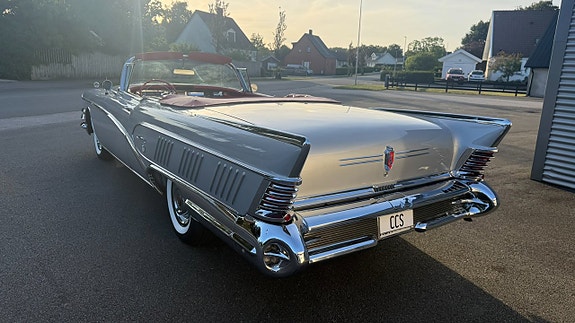 Buick Limited 5 of 30