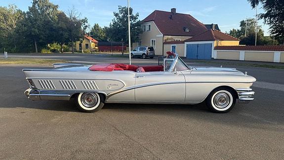 Buick Limited 8 of 30