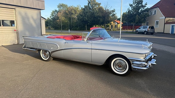 Buick Limited 9 of 30
