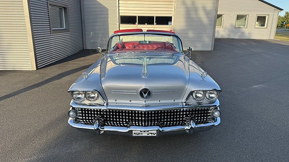 Buick Limited 13 of 30