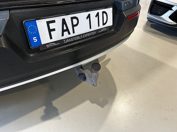 Volvo XC40 5 of 18