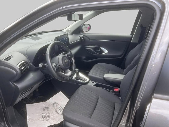 Toyota Yaris Cross 6 of 11