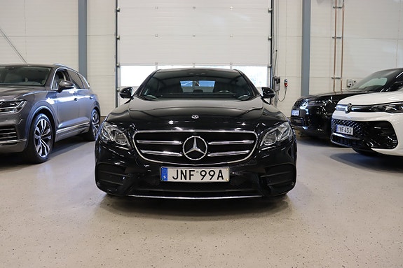 Mercedes-Benz E220 d 3 of 30
