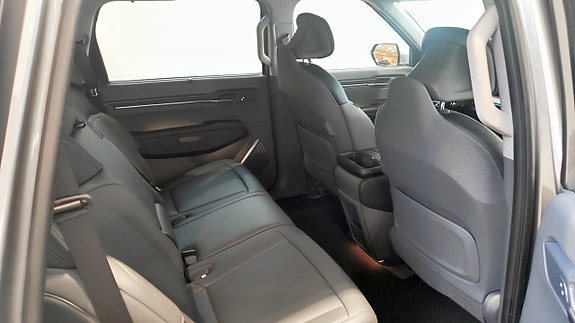 Kia EV9 5 of 12