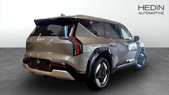 Kia EV9 2 of 12