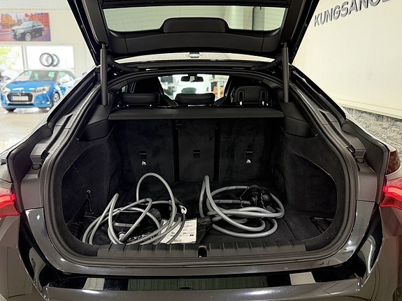 BMW i4 16 of 29