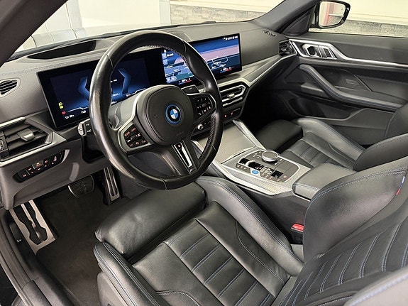BMW i4 12 of 29