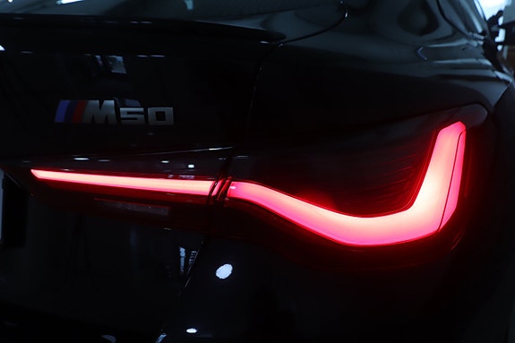 BMW i4 11 of 29