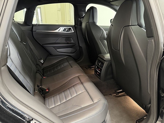 BMW i4 15 of 29