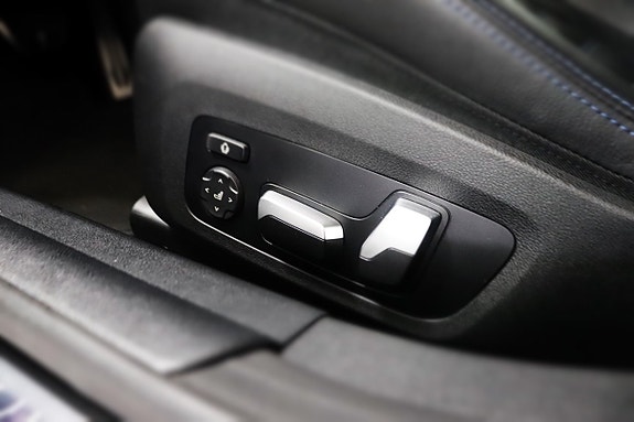 BMW i4 28 of 29