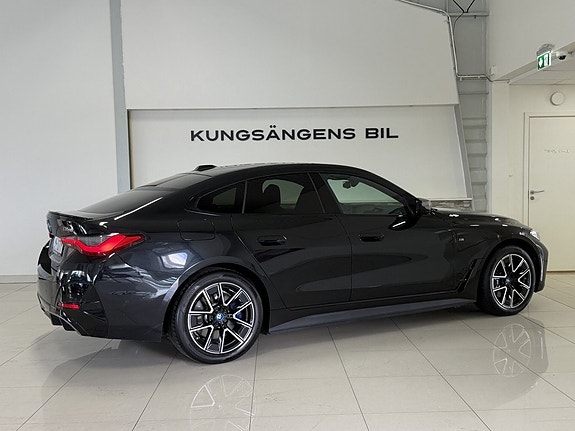 BMW i4 9 of 29