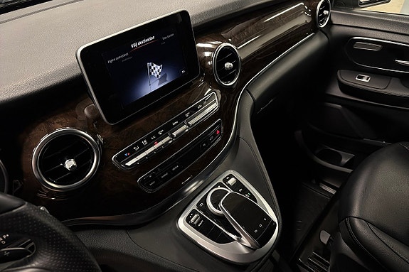 Mercedes-Benz V250 d 14 of 25
