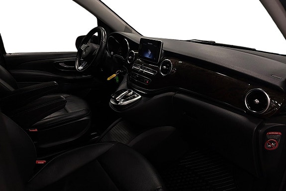 Mercedes-Benz V250 d 13 of 25