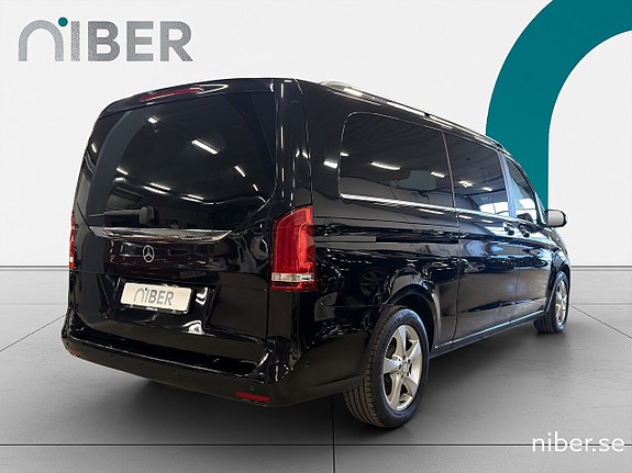 Mercedes-Benz V250 14 of 19
