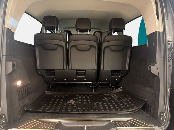Mercedes-Benz V250 13 of 19