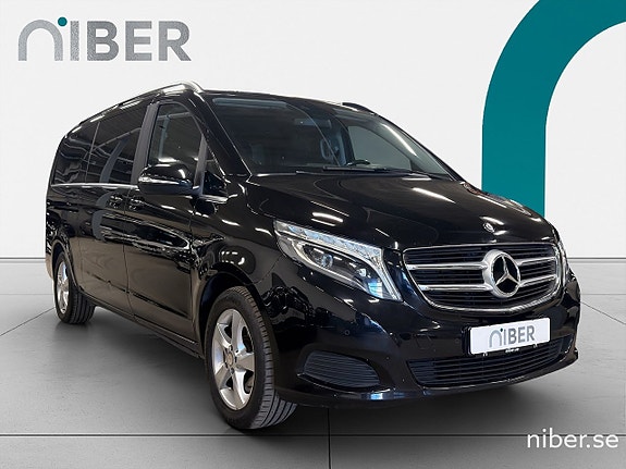 Mercedes-Benz V250 17 of 19
