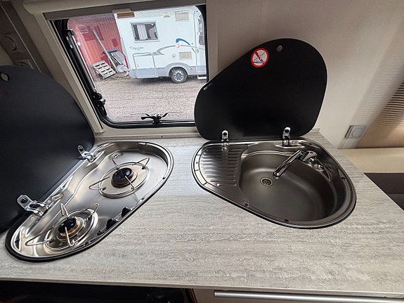 Adria Adora 512 UP ALDE / 1400 Kg / 1129 kr/månaden 6 of 11