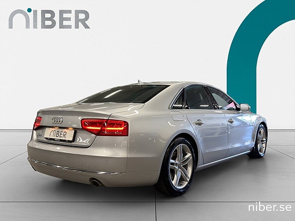 Audi A8 7 of 25