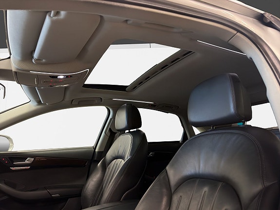 Audi A8 13 of 25