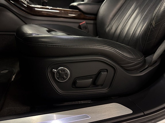 Audi A8 24 of 25