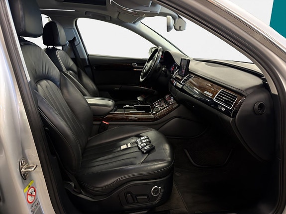Audi A8 21 of 25