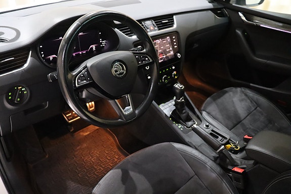 Skoda Octavia Scout 18 of 29