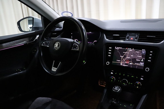 Skoda Octavia Scout 21 of 29