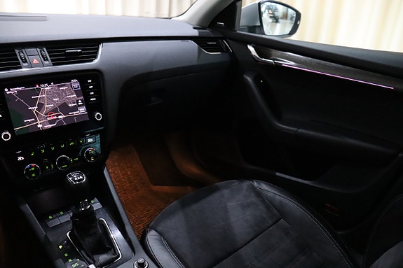 Skoda Octavia Scout 26 of 29