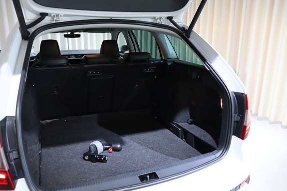 Skoda Octavia Scout 9 of 29