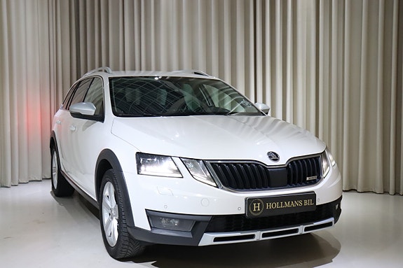 Skoda Octavia Scout 5 of 29