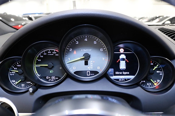 Porsche Cayenne S 29 of 30
