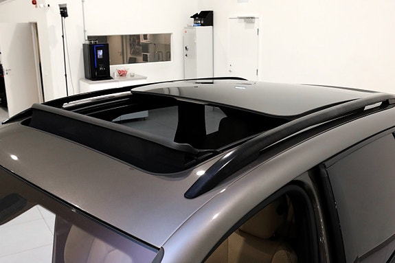 Porsche Cayenne S 9 of 30