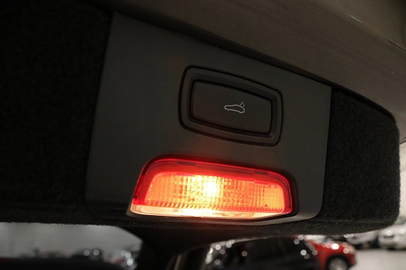 Porsche Cayenne S 21 of 30