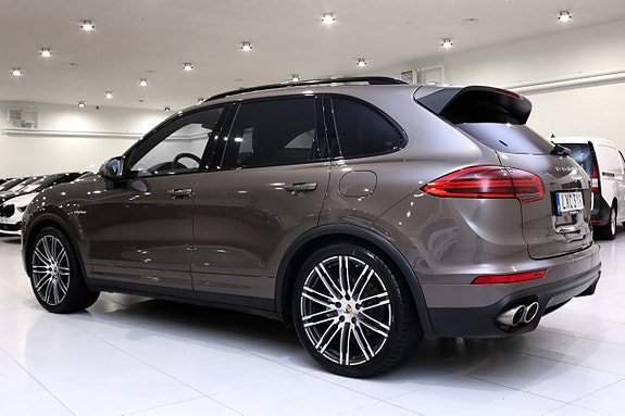 Porsche Cayenne S 5 of 30